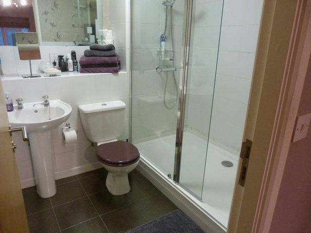  Image of 2 bedroom Flat to rent in Mellor Street Lees Oldham OL4 at Mellor Street Lees Oldham, OL4 3DH