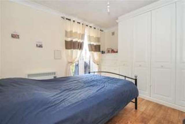  Image of 1 bedroom Property to rent in Waterloo Road Lymington SO41 at Lymington, SO41 9DD