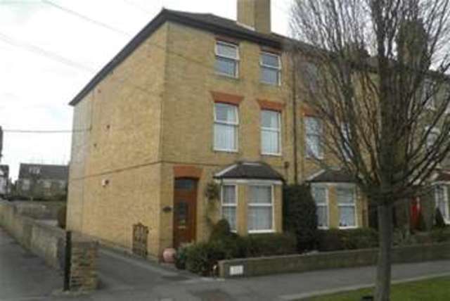  Image of 1 bedroom Flat to rent in Albany Road Sittingbourne ME10 at Sittingbourne, ME10 1EB