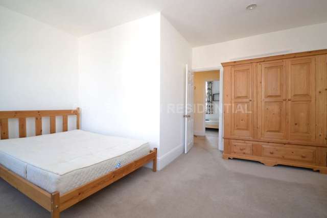  Image of 2 bedroom Flat to rent in Albert Street London NW1 at Camden Town NW1 Camden Town London, NW1 7LX