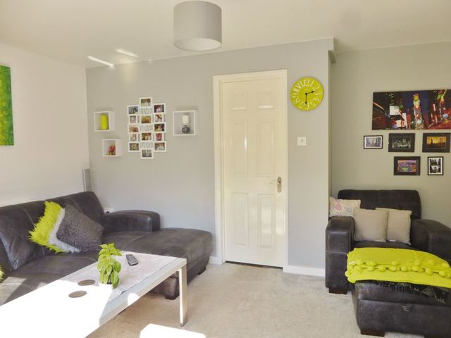  Image of 3 bedroom Terraced house to rent in Aldam Croft Sheffield S17 at Aldam Croft Totley Sheffield, S17 4GF
