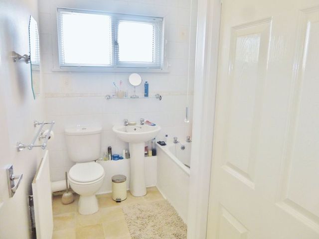  Image of 3 bedroom Terraced house to rent in Aldam Croft Sheffield S17 at Aldam Croft Totley Sheffield, S17 4GF