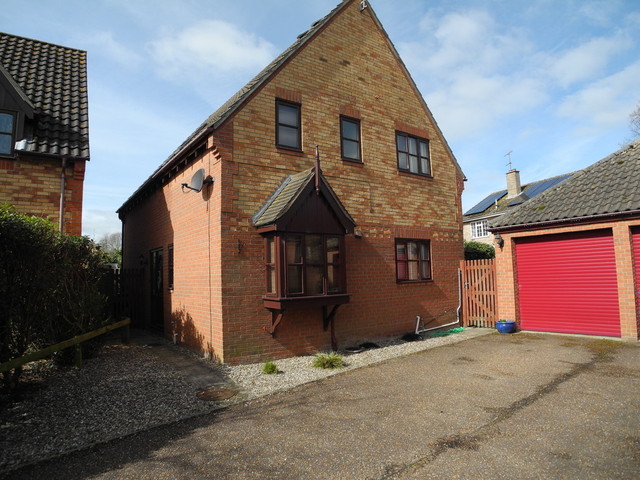  Image of 4 bedroom Detached house for sale in All Saints Green Worlingham Beccles NR34 at All Saints Green Worlingham Beccles, NR34 7RR