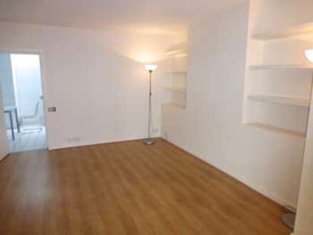  Image of 3 bedroom Flat to rent in Cuba Street London E14 at 42 Cuba Street  London, E14 8NF