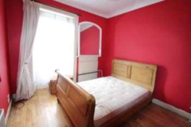  Image of 2 bedroom Flat for sale in Annette Street Glasgow G42 at Glasgow Lanarkshire Pollokshaws, G42 8EQ