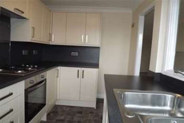 Image of 3 bedroom Detached house to rent in Anson Close Ringwood BH24 at Ringwood, BH24 1XN