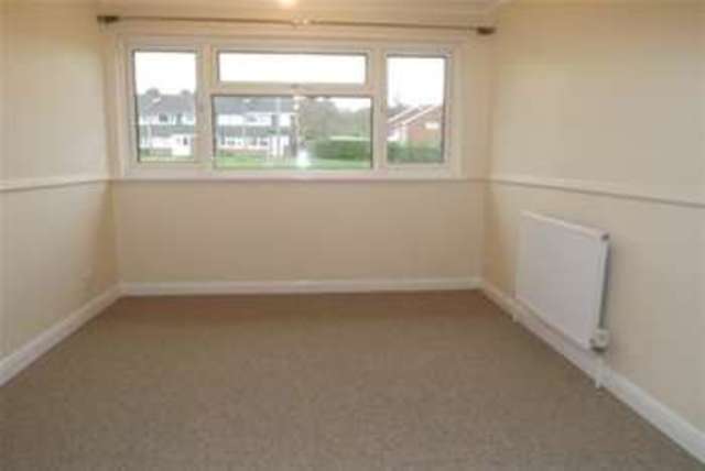  Image of 3 bedroom Detached house to rent in Anson Close Ringwood BH24 at Ringwood, BH24 1XN