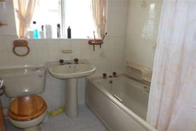  Image of 2 bedroom Detached house to rent in Appealing Lane St. Annes Lytham St. Annes FY8 at Lytham St Annes, FY8 3LA