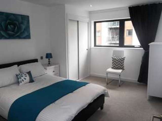  Image of 3 bedroom Apartment to rent in Archers Road Shirley Southampton SO15 at 39 Archers Road Bannister Park Southampton, SO15 2NB