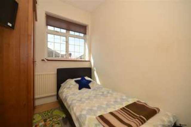  Image of 3 bedroom Terraced house for sale in Ardleigh Road London E17 at Walthamstow London Walthamstow, E17 5BU