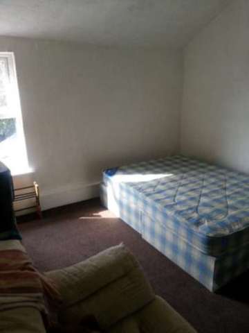  Image of 1 bedroom Flat to rent in Ash Tree Road Crumpsall Manchester M8 at Ash Tree Road  Manchester, M8 5TA