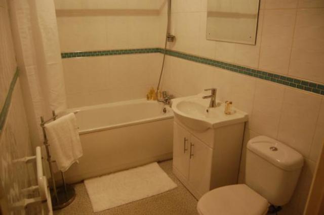  Image of 2 bedroom Flat to rent in Ashburnham Road Bedford MK40 at Bedford Bedfordshire Bedfordshire, MK40 1DS