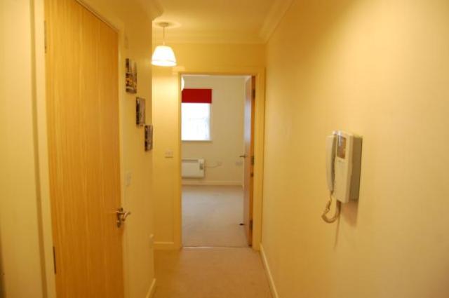  Image of 2 bedroom Flat to rent in Ashburnham Road Bedford MK40 at Bedford Bedfordshire Bedfordshire, MK40 1DS