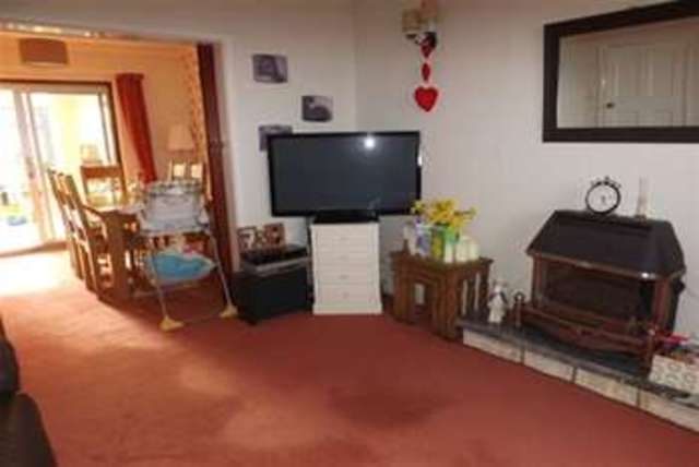  Image of 3 bedroom Detached house to rent in Ashby Road Hinckley LE10 at Hinckley, LE10 1SJ