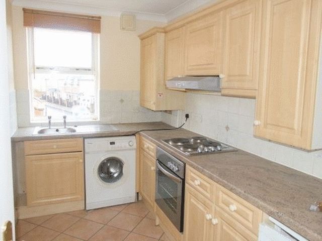  Image of 2 bedroom Flat to rent in Kingsgate Aylesbury HP19 at Kingsgate  AYLESBURY, HP19 8WB