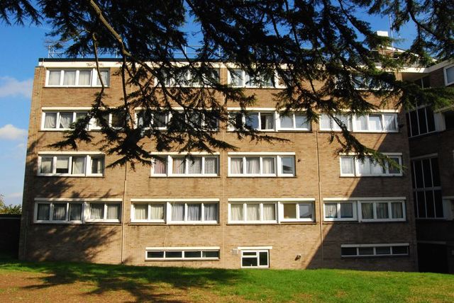  Image of 3 bedroom Flat for sale in Ashley Down Road Horfield Bristol BS7 at Down View Ashley Down Road Bristol, BS7 9BP