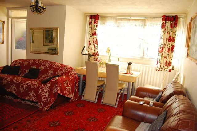  Image of 3 bedroom Flat for sale in Ashley Down Road Horfield Bristol BS7 at Down View Ashley Down Road Bristol, BS7 9BP