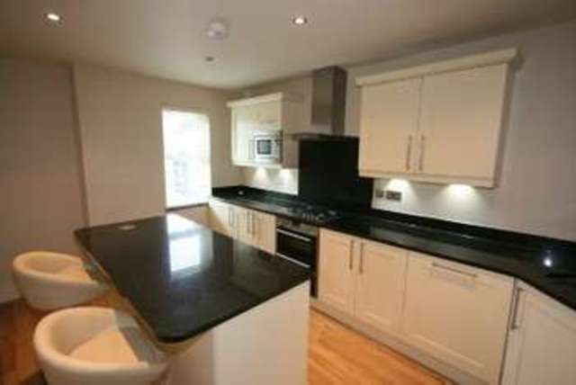  Image of 2 bedroom Apartment to rent in Ashley Road Hale Altrincham WA15 at ALTRINCHAM, WA15 9SN