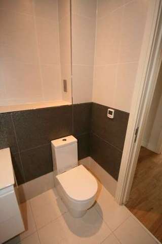  Image of 2 bedroom Apartment to rent in Ashley Road Hale Altrincham WA15 at ALTRINCHAM, WA15 9SN