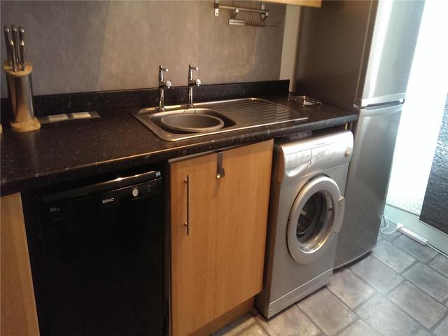  Image of 1 bedroom Flat to rent in Ashvale Place Aberdeen AB10 at City Centre Aberdeen Aberdeen, AB10 6QA