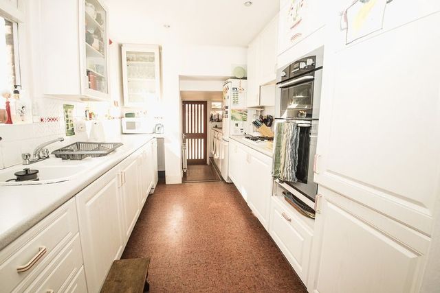  Image of 4 bedroom Detached house for sale in Ashwell Street St. Albans AL3 at Ashwell Street  St. Albans, AL3 5JY