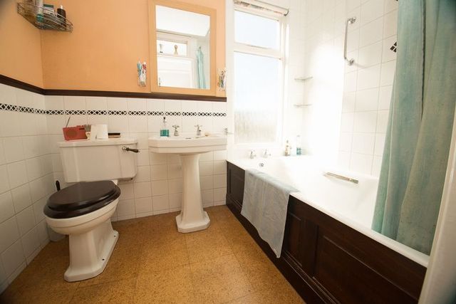  Image of 4 bedroom Detached house for sale in Ashwell Street St. Albans AL3 at Ashwell Street  St. Albans, AL3 5JY