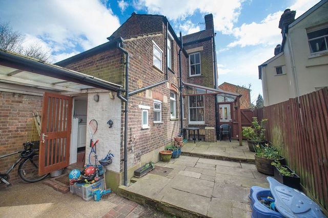  Image of 4 bedroom Detached house for sale in Ashwell Street St. Albans AL3 at Ashwell Street  St. Albans, AL3 5JY