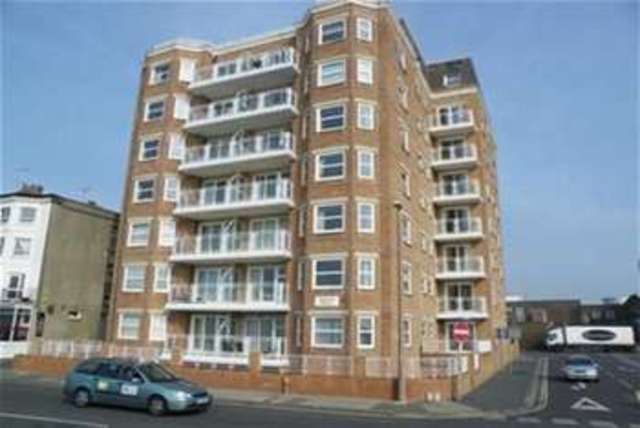  Image of 2 bedroom Flat to rent in Augusta Place Worthing BN11 at Worthing, BN11 3PY