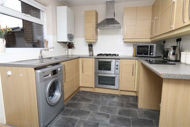  Image of 2 bedroom Mews for sale in Avonside Way Macclesfield SK11 at Macclesfield Cheshire Macclesfield, SK11 8BY