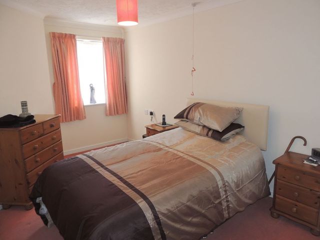  Image of 1 bedroom Retirement Property for sale in Clifford Avenue Bletchley Milton Keynes MK2 at Bagshot Court Clifford Avenue Bletchley, MK2 2LS
