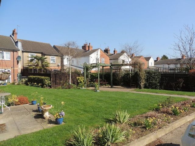  Image of 1 bedroom Retirement Property for sale in Clifford Avenue Bletchley Milton Keynes MK2 at Bagshot Court Clifford Avenue Bletchley, MK2 2LS