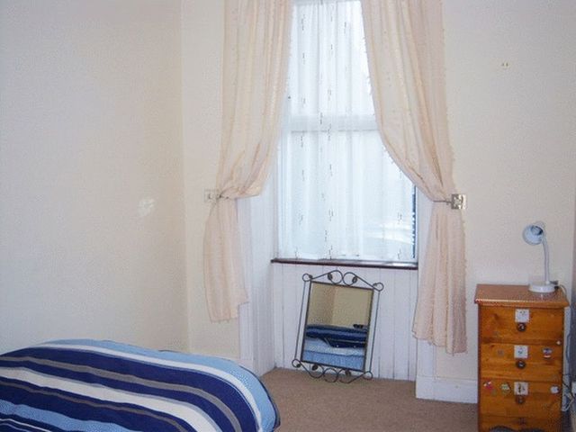  Image of 2 bedroom Flat to rent in Balfour Street Kirkcaldy KY2 at Balfour Street  Kirkcaldy, KY2 5HA
