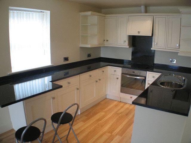  Image of 2 bedroom Flat to rent in Hargreave Terrace Darlington DL1 at Hargreave Terrace  Darlington, DL1 5LE