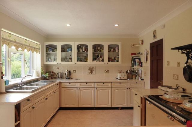  Image of 3 bedroom Detached house for sale in Barton Road Wisbech PE13 at Barton Road  Wisbech, PE13 4TL