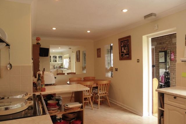  Image of 3 bedroom Detached house for sale in Barton Road Wisbech PE13 at Barton Road  Wisbech, PE13 4TL