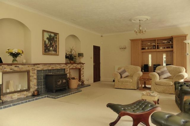  Image of 3 bedroom Detached house for sale in Barton Road Wisbech PE13 at Barton Road  Wisbech, PE13 4TL