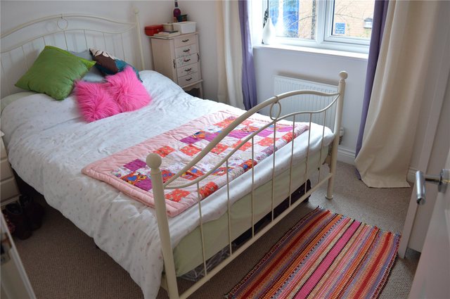  Image of 3 bedroom Terraced house for sale in Battle Place Reading RG30 at Reading Berkshire Reading, RG30 1AJ
