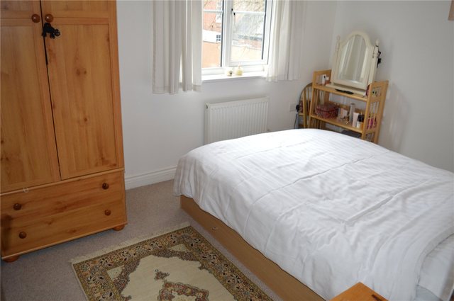  Image of 3 bedroom Terraced house for sale in Battle Place Reading RG30 at Reading Berkshire Reading, RG30 1AJ