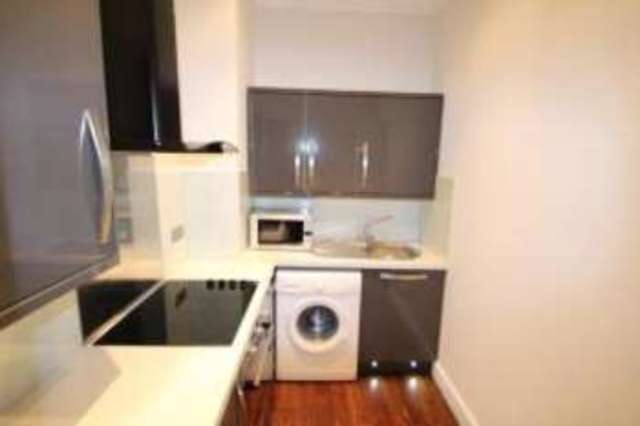  Image of 2 bedroom Flat for sale in Battlefield Avenue Glasgow G42 at Glasgow Lanarkshire Pollokshaws, G42 9HP