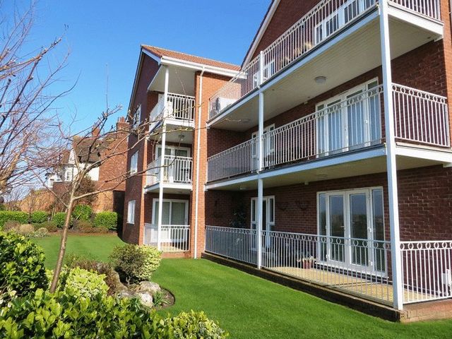  Image of 3 bedroom Flat to rent in Beechfield Gardens Birkdale Southport PR8 at Beechfield Gardens  Southport, PR8 2SW