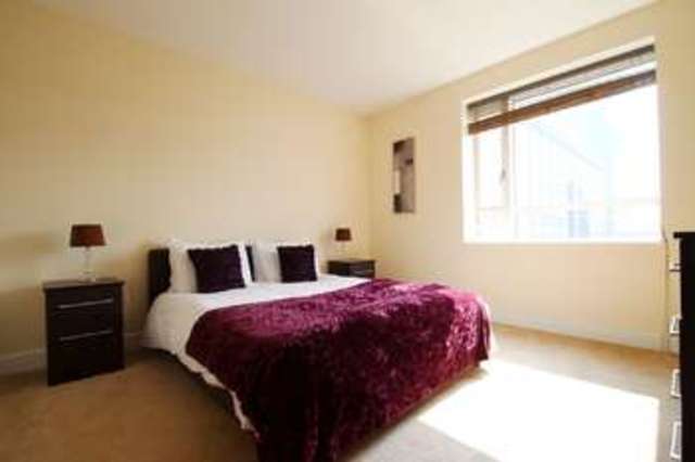  Image of 2 bedroom Apartment to rent in Westferry Circus London E14 at Westferry Road  London, E14 8RL