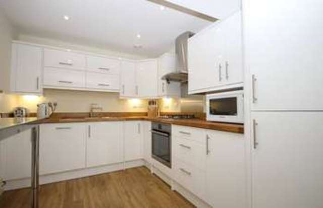  Image of 2 bedroom Apartment to rent in Bell Street Henley-on-Thames RG9 at Henley-On-Thames, RG9 2BA