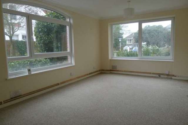  Image of 2 bedroom Flat to rent in Belsize Road Worthing BN11 at Belsize Road  Worthing, BN11 4RQ