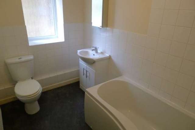  Image of 2 bedroom Flat to rent in Belsize Road Worthing BN11 at Belsize Road  Worthing, BN11 4RQ