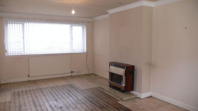  Image of 3 bedroom Semi-Detached house for sale in Bennochy Road Kirkcaldy KY2 at Bennochy Road  Kirkcaldy, KY2 5TS