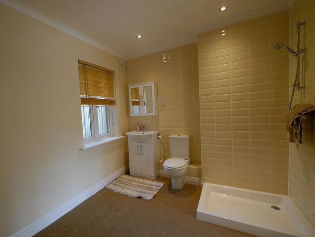  Image of 1 bedroom Flat to rent in Churchfield Lane Benson Wallingford OX10 at 12 Churchfield Lane  Benson, OX10 6SH
