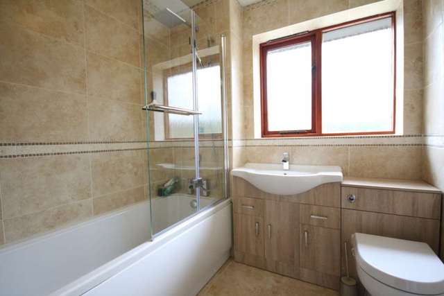  Image of 4 bedroom Detached house for sale in Berrycroft Bracknell RG12 at Berrycroft  Bracknell, RG12 2HR