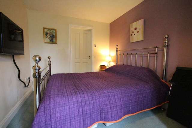  Image of 4 bedroom Detached house for sale in Berrycroft Bracknell RG12 at Berrycroft  Bracknell, RG12 2HR