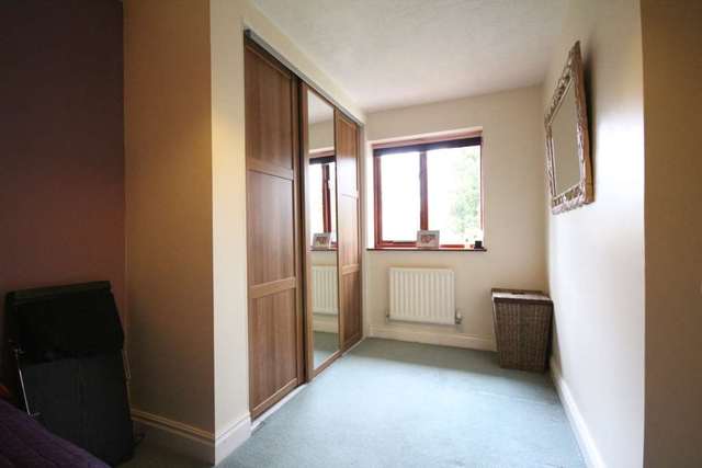  Image of 4 bedroom Detached house for sale in Berrycroft Bracknell RG12 at Berrycroft  Bracknell, RG12 2HR