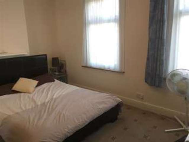  Image of 2 bedroom Terraced house for sale in Beverstone Road Thornton Heath CR7 at Thornton Heath Surrey Croydon, CR7 7LT
